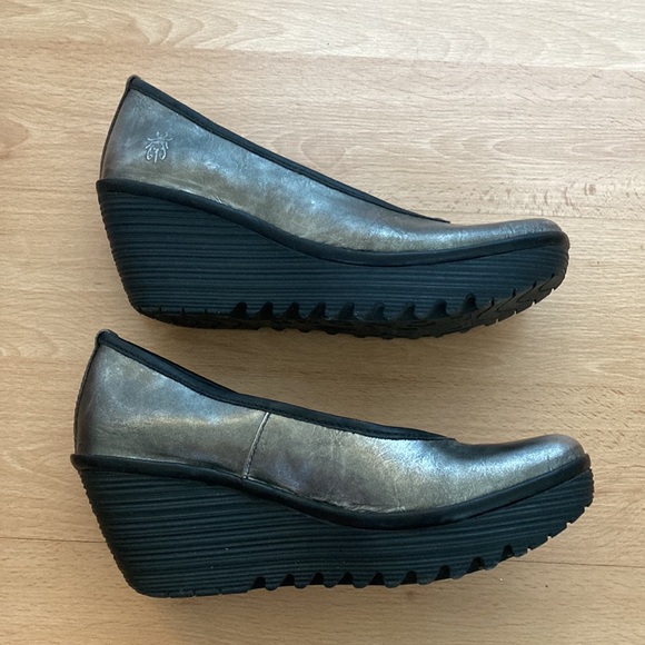 Fly London silver wedge shoes - Picture 6 of 12